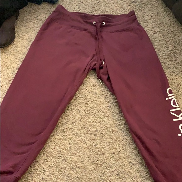 Calvin Klein burgundy sweats - Picture 1 of 4